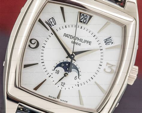 Patek Philippe Gondolo Calendario Annual Calendar 5135 5135G 